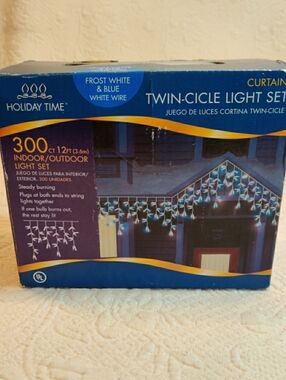 300 Count Frosted White & Blue  Twin-Cicle Christmas Lights White Wire New